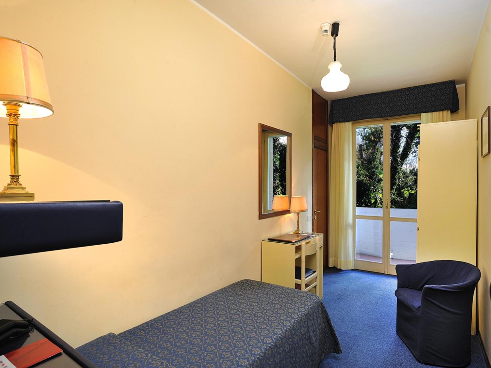 Hotel & Residence Dei Duchi อูร์บีโน ภายนอก รูปภาพ