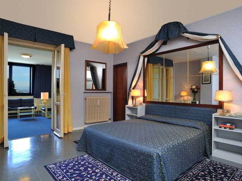 Hotel & Residence Dei Duchi อูร์บีโน ภายนอก รูปภาพ